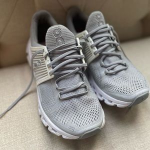 ON Cloudswift sneakers